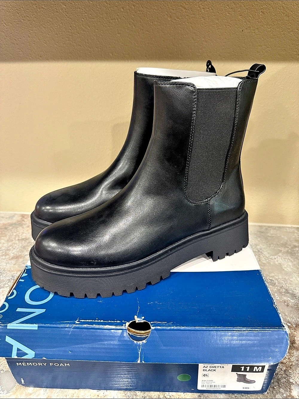 Arizona AZ Svetta Black Ankle Boots US 11 M NWT